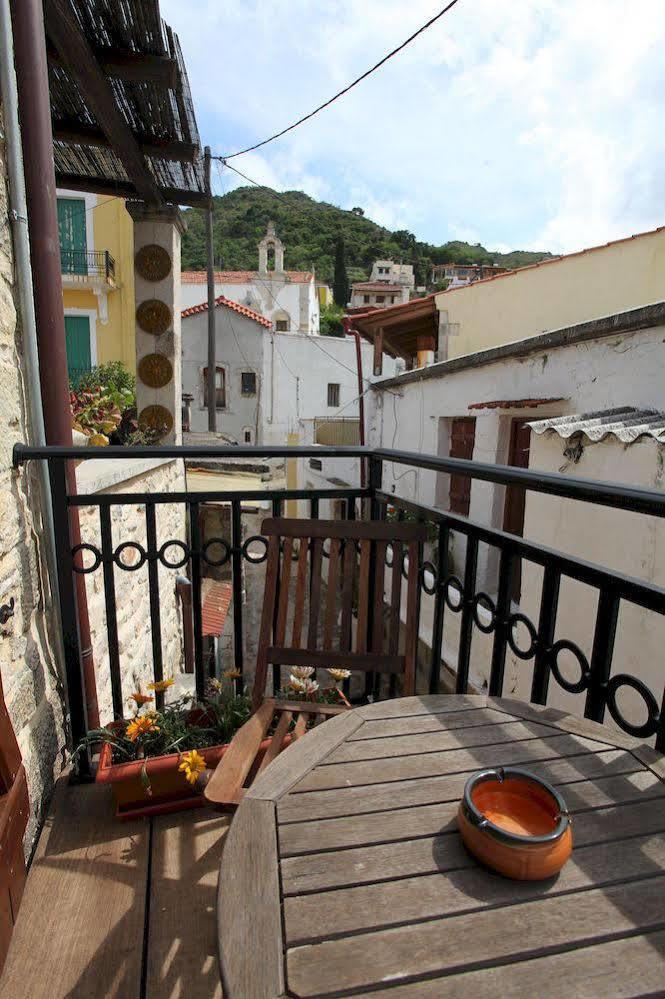Villa Petropolis スファキア エクステリア 写真